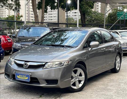 HONDA CIVIC 1.8 LXS 16V FLEX 4P AUTOMÁTICO HONDA CIVIC 1.8 LXS 16V FLEX 4P AUTOMÁTICO